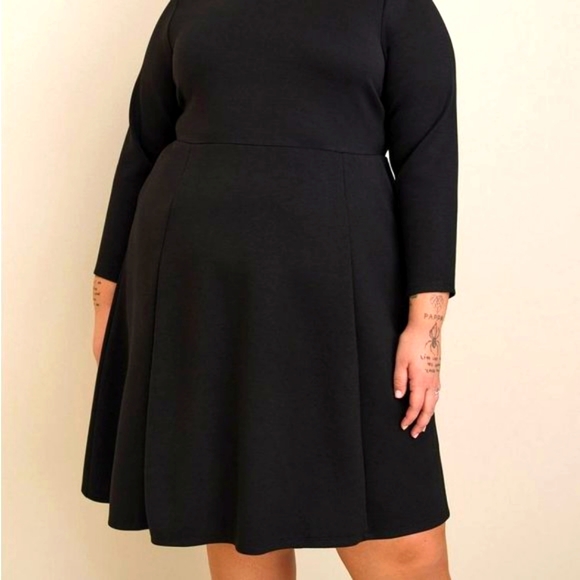 ❤️NWOT TORRID DRESS - STUDIO CUPRO MOCK NECK MINI - BLACK - WRINKLE RESISTANT - Picture 7 of 9